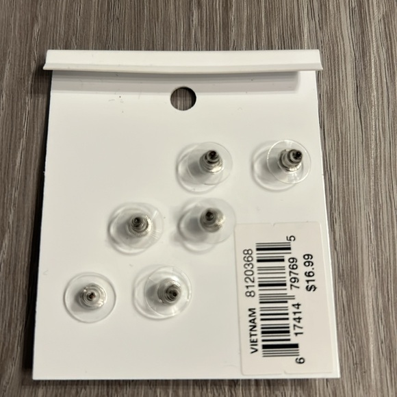 SALE🎈4/$10🎈NEW! Periwinkle by Barlow Ocean-Themed Earrings Set - Picture 2 of 2